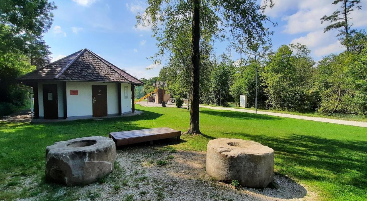 Ferienwohnung Agerblick 3 Zimmer Mit Kueche, 83M2 Lenzing 외부 사진